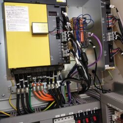 Armario eléctrico del centro de mecanizado V